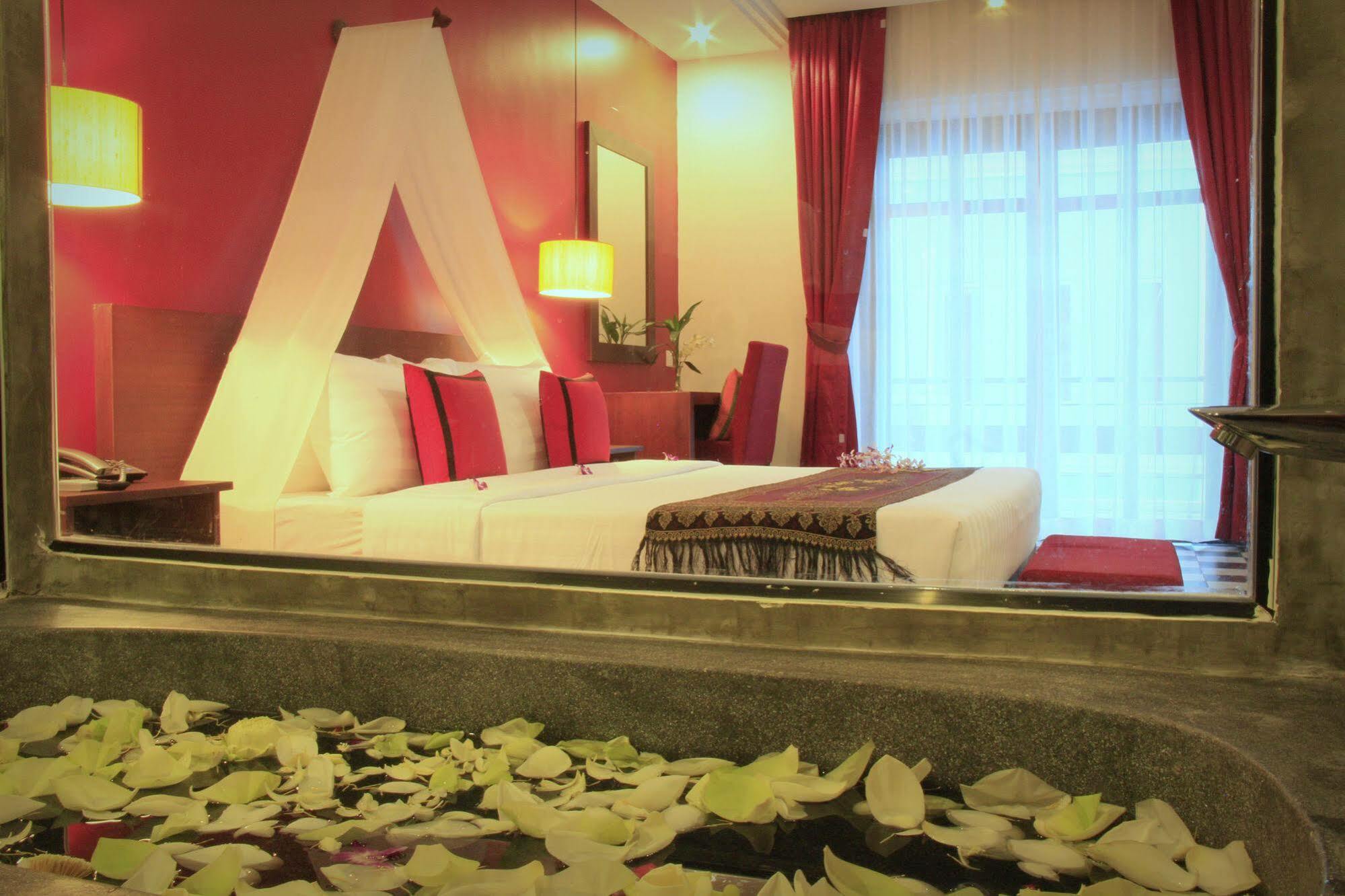 Mekong Angkor Deluxe Hotel Сиемрип Экстерьер фото